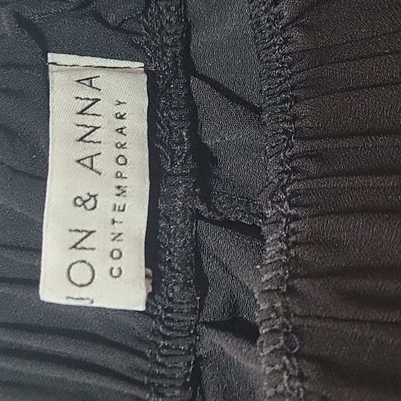 Jon & Anna Black Pleated Wide Leg Pants Size S - Picture 4 of 5